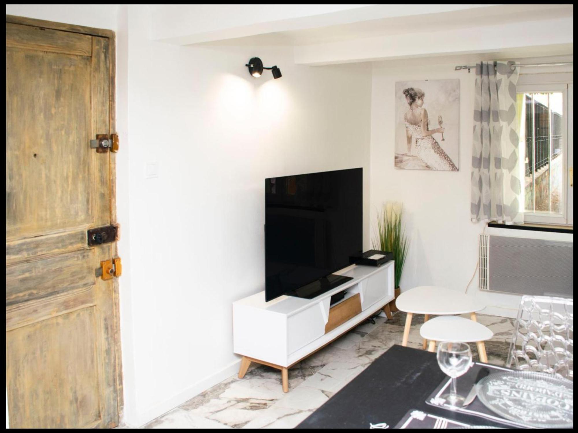 Apartment La Calade Enchantee Pour 4 Marseille